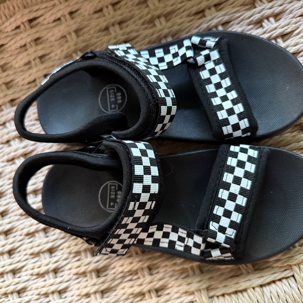 Urban pines size 4 Black and White Checkered Slide Sandals